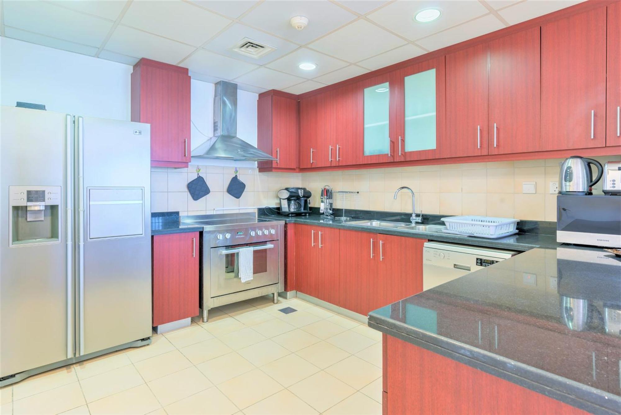 Stunning Front Eye View Jbr Appartement